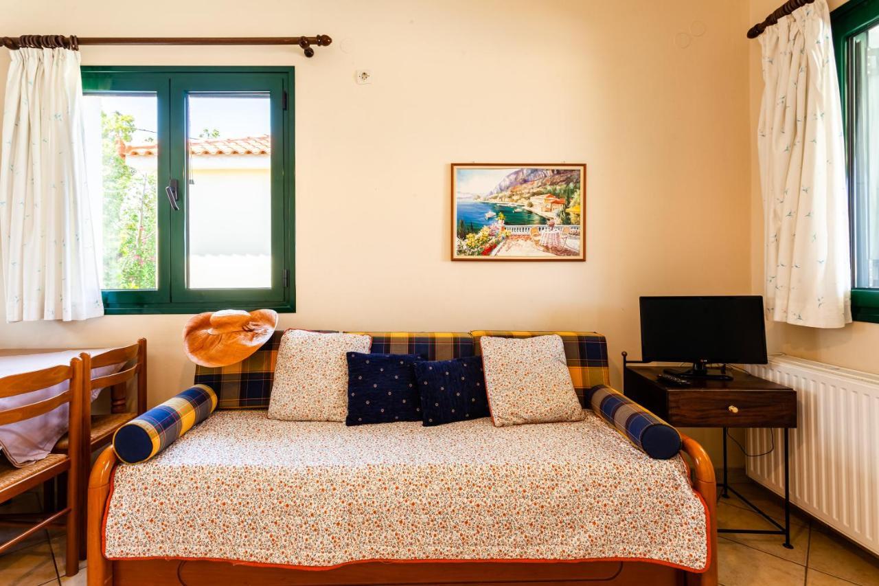 Dukes Poolside Houses Parálion Ástros المظهر الخارجي الصورة